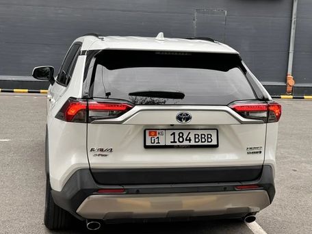Toyota RAV4, 2023 — фото 3