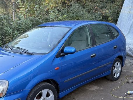 Nissan Almera Tino, 2001 — 照片 3