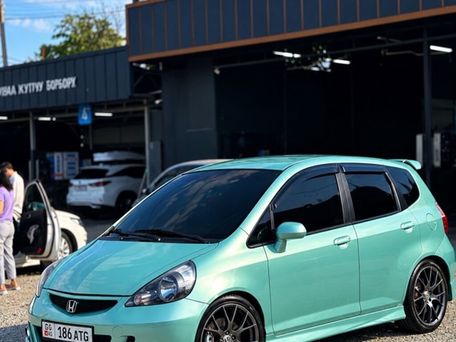 Honda Fit, 2003