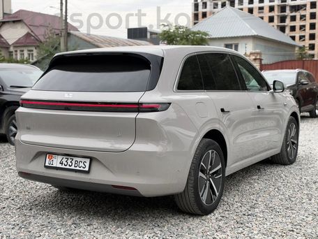 Li Auto (Lixiang) L6, 2024 — 照片 4