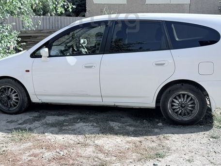 Honda Stream, 2002 — фото 1