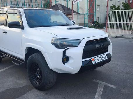 Toyota 4Runner, 2018 — фото 1