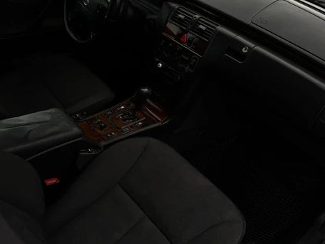 Mercedes-Benz E-Class, 2000 — photo 6