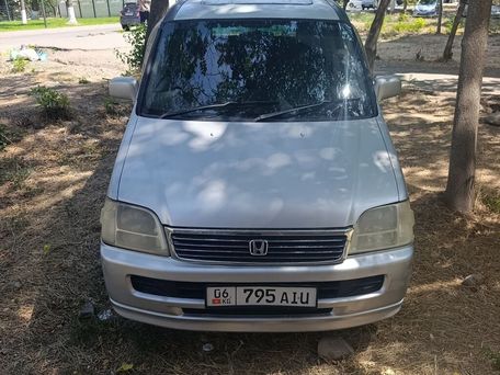 Honda Stepwgn, 2000