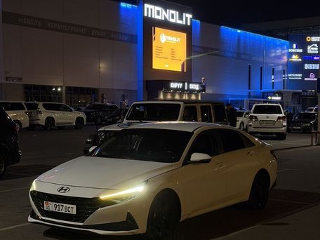 Hyundai Avante, 2020 — photo 1