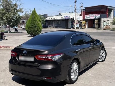 Toyota Camry, 2019 — photo 2