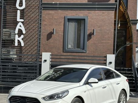 Hyundai Sonata, 2018 — фото 1