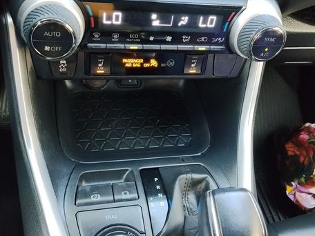 Toyota RAV4, 2020 — photo 9