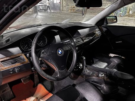 BMW 5 серии, 2003 — 照片 9