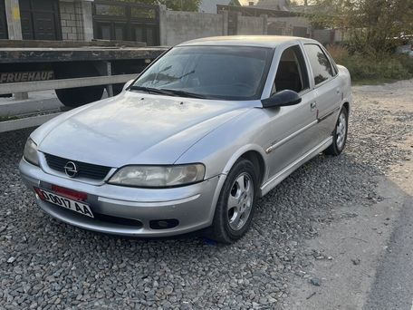 Opel Vectra, 1999 — 照片 1