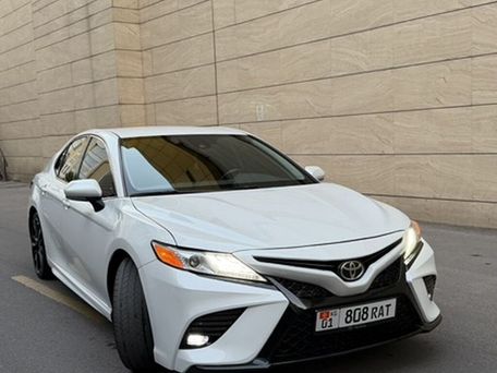 Toyota Camry, 2020 — сүрөт 2