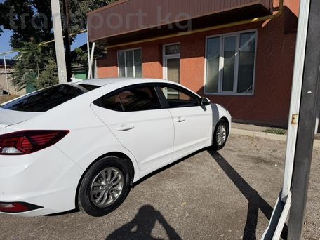 Hyundai Elantra, 2018 — фото 1