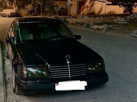 Mercedes-Benz W124, 1990 — 照片 1