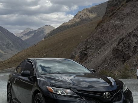 Toyota Camry, 2018