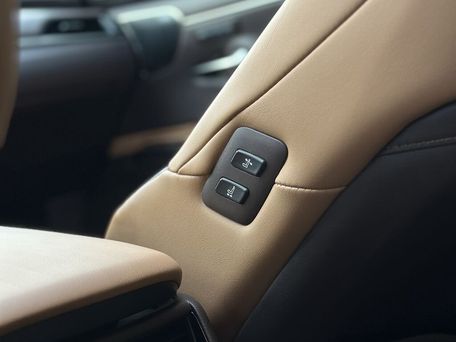 Lexus ES, 2019 — photo 19