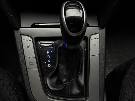 Hyundai Elantra, 2017 — фото 13