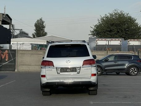 Lexus LX, 2008 — photo 17