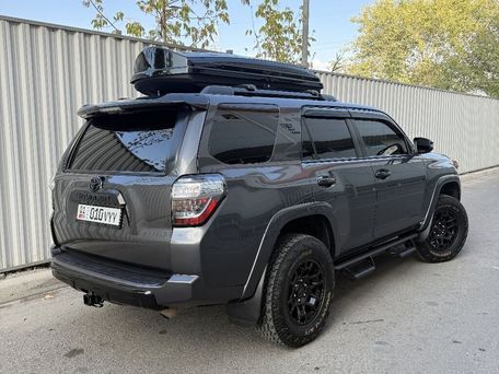 Toyota 4Runner, 2020 — фото 4