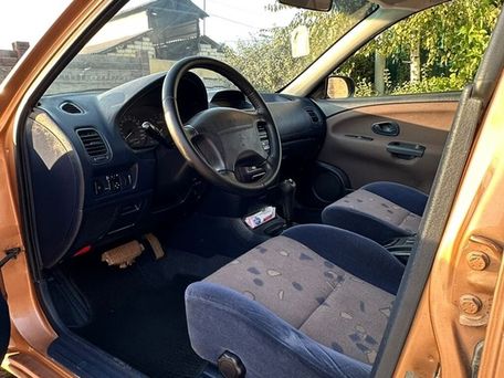 Mitsubishi Carisma, 1999 — 照片 2