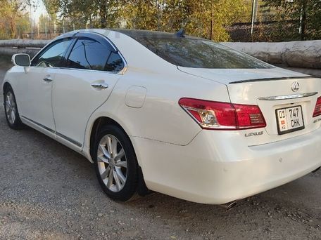 Lexus ES, 2010 — 照片 2
