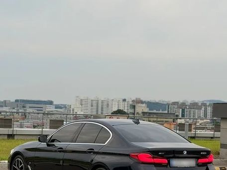 BMW 5 Series, 2021 — photo 11