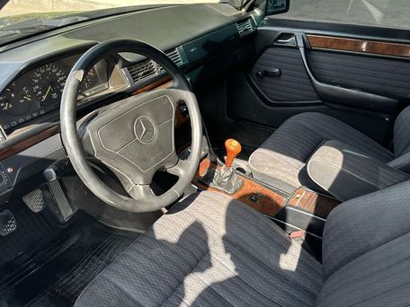 Mercedes-Benz 220 (W187), 1993 — сүрөт 9