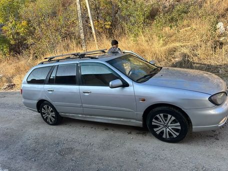 Nissan Primera, 2001 — 照片 2