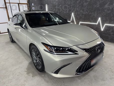 Lexus ES, 2019
