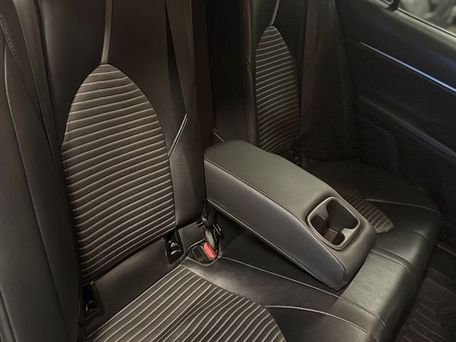 Toyota Camry, 2018 — 照片 11