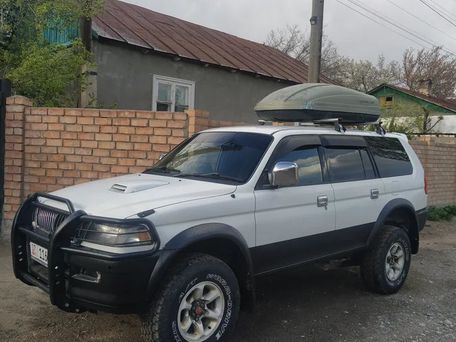 Mitsubishi Challenger, 1998
