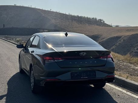 Hyundai Avante, 2021 — 照片 3