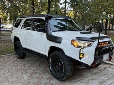 Toyota 4Runner, 2018 — сүрөт 3