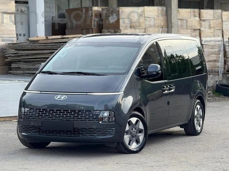 Hyundai Staria, 2021