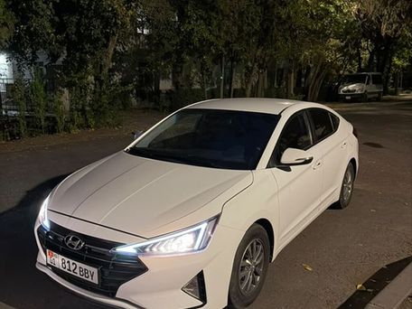 Hyundai Avante, 2019 — фото 1
