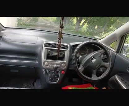 Honda Stream, 2001 — 照片 2