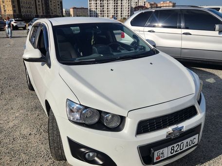 Chevrolet Aveo, 2015 — 照片 2