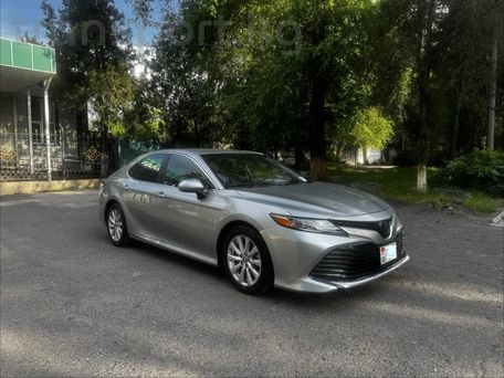 Toyota Camry, 2020 — 照片 1