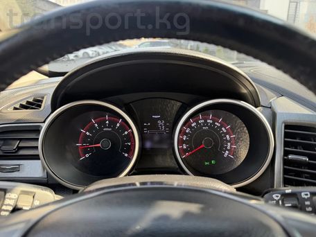 SsangYong Tivoli, 2018 — photo 7