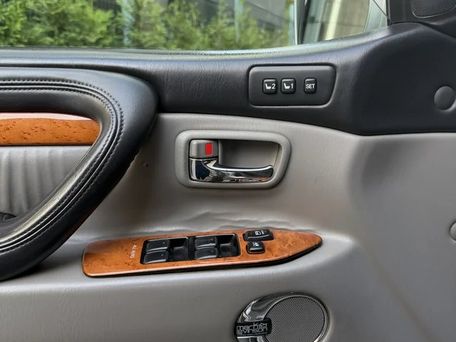 Lexus LX, 2006 — photo 4