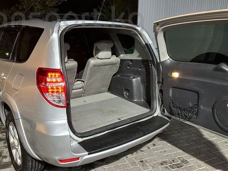 Toyota RAV4, 2011 — photo 6