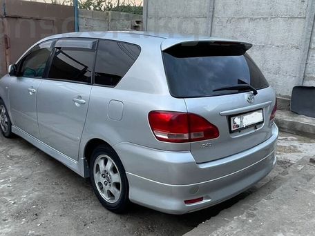 Toyota Ipsum, 2002 — фото 2
