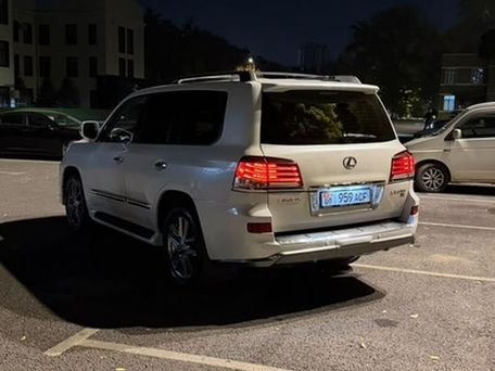 Lexus LX, 2012 — 照片 6