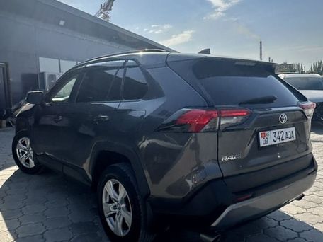 Toyota RAV4, 2018 — сүрөт 5
