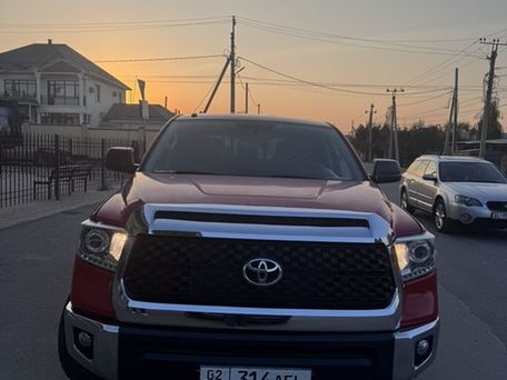 Toyota Tundra, 2013 — photo 1