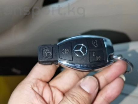 Mercedes-Benz V-Класс, 2021 — сүрөт 3