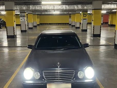 Mercedes-Benz E-Класс, 2001 — 照片 1