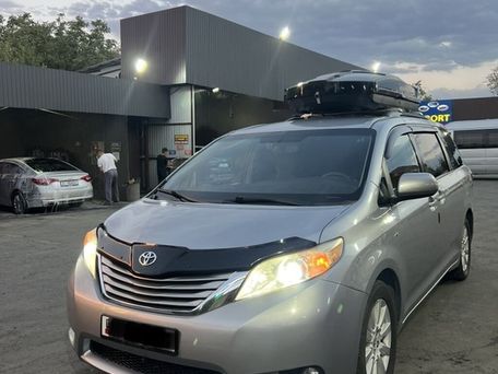 Toyota Sienna, 2016 — сүрөт 3
