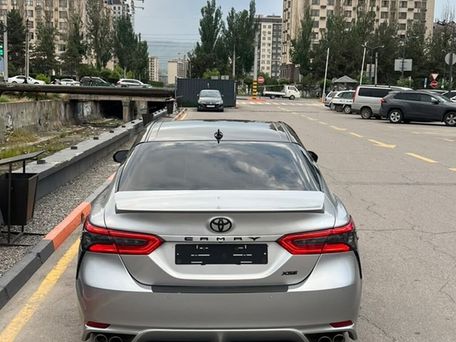 Toyota Camry, 2018 — 照片 3