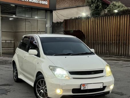 Toyota Ist, 2002 — photo 1