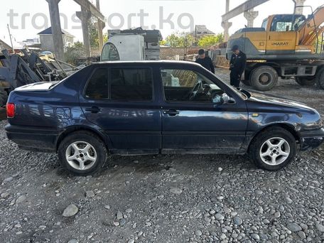 Volkswagen Vento, 1992 — 照片 3